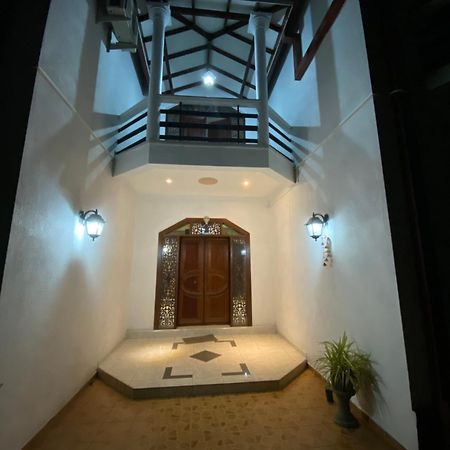 The Serene House Negombo Bagian luar foto