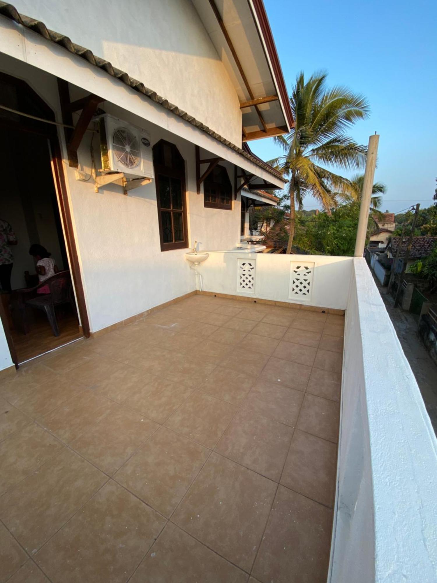 The Serene House Negombo Bagian luar foto